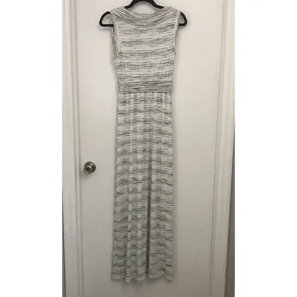 Max Studio Womens Long Dress Maxi V Neck Sleeveless Rayon Blend Size M New - Picture 3 of 12